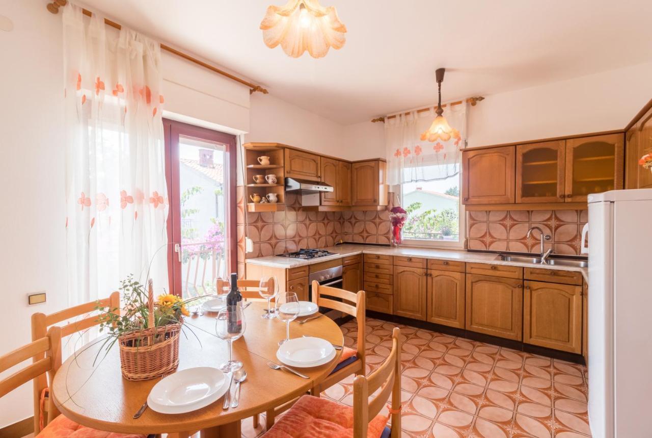 Apartments Ivica 1706 Ližnjan 외부 사진