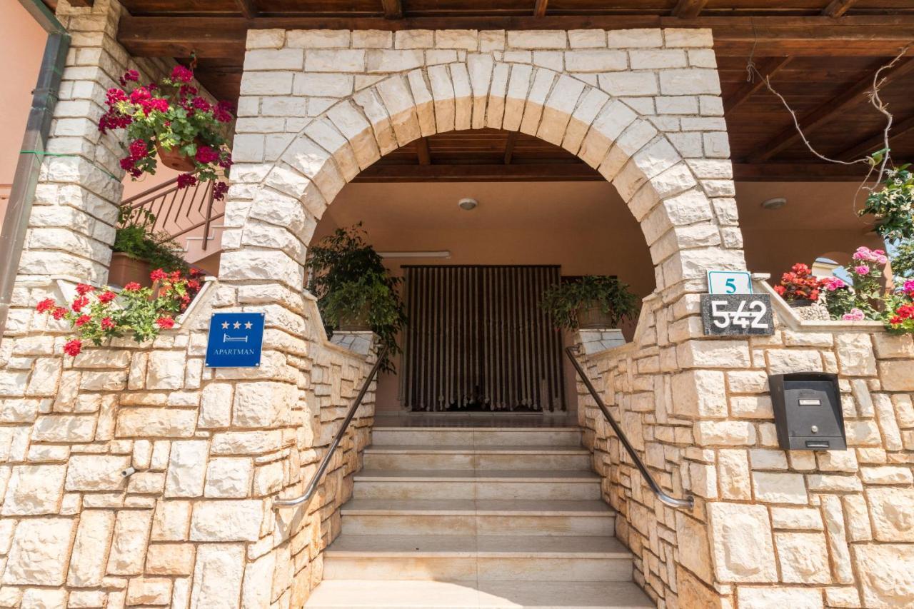 Apartments Ivica 1706 Ližnjan 외부 사진